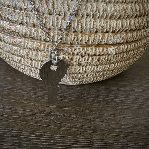 Key necklace - Picture 3 of 3